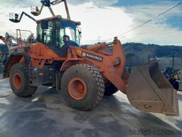 Doosan DL300