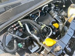 Nissan NV 250