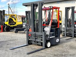 Combilift C3000CB / LPG / TRIPLEX MAST / 5500MM