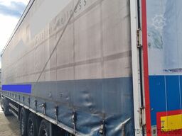 Schmitz Cargobull S01 mit Stapleraufnahme