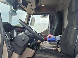 DAF XBC 260 FA 18 t con scarrabile BOBIT16