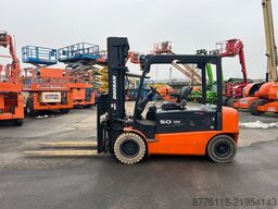 Doosan B50X5 5T 6m Triplex non-marking (1840)
