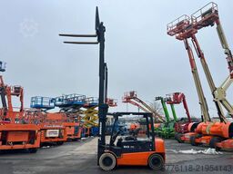 Doosan B50X5 5T 6m Triplex non-marking (1840)