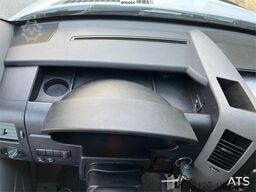 Mercedes-Benz Sprinter 316CDI Box truck w/ Lift. 115,000 km.