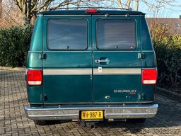 CHEVROLET Chevy Van 5.7 V8 Starcraft Low Top Double Cabin