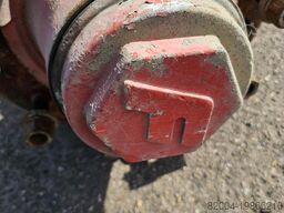 FREUHAUF SMB TRAILER AXLE SINGLE TIRES.