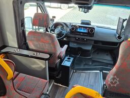 MERCEDES-BENZ 30 Sitzer Schul- Transferbus 519 Vorlauffahrzeug
