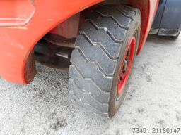 Linde H40D-02 Zwillingsreifen