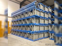 ca. 50,4 lfm. Jungheinrich Esmena Höhe : 400 cm , 2100 kg Fachlast