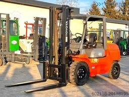Toyota 42-4FD40 / DIESEL / 4500KG / DUPLEX / FO