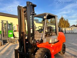 Toyota 42-4FD40 / DIESEL / 4500KG / DUPLEX / FO