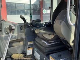 TAKEUCHI TB 228