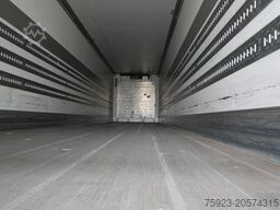 Schmitz Cargobull 3 AXLE FRIGO TRAILER