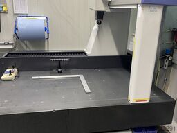 Mitutoyo Crysta Apex C7106