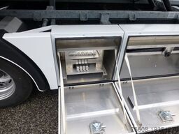 IVECO DAILY 72C18 Schiebeplateu Luftfed Navi