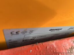Linde E25-02