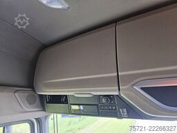 DAF XG 480 Spoilers, skylights