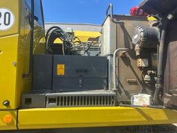LIEBHERR A 920 / Oil Quick