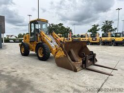 JCB 411