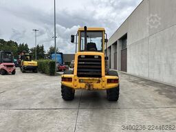 JCB 411
