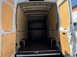Iveco Daily 35S14 Transporter Kastenwagen L3H2