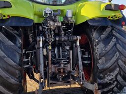 Claas Axion 800