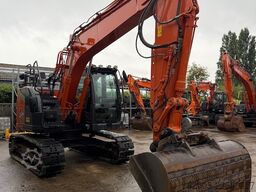 Hitachi ZX 135 US-7