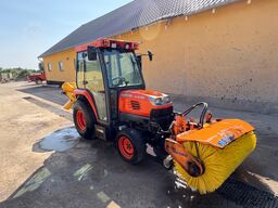 Kubota Stv36