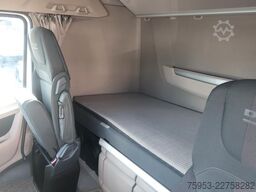 DAF XG+ 530 Intarder Navigation Standklima LED