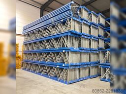 ca. 50,4 lfm Jungheinrich Esmena Höhe : 825 cm , 2100 kg Fachlast