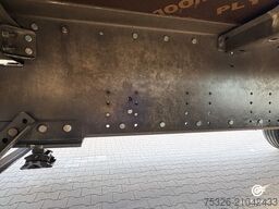 SCHMITZ CARGOBULL Curtainsider Standard XL Lift