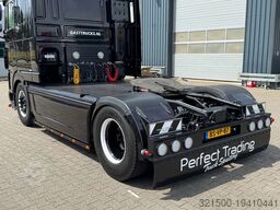 DAF XF 105.460 Super Space Cab Showtruck *TOP*