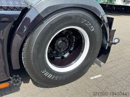 DAF XF 105.460 Super Space Cab Showtruck *TOP*
