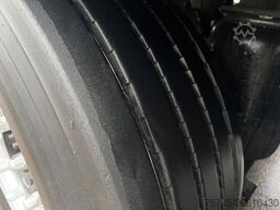 SCHMITZ CARGOBULL SKO 24 * CARRIER MAXIMA 1300 * LIFT * ROLLTOR