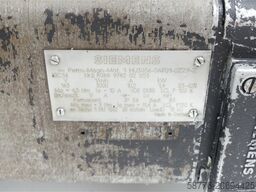 Siemens 1HU5056-0AF01-0ZZ9-Z Servomotor SN:E8083978202003 ohne Drehgeber