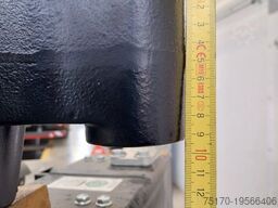 Kinshofer Palettenzange / Zange KM 332 V - 1100