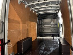 VW Crafter 35 2.0 TDI L3H3 140 PK Automaat / Euro ...