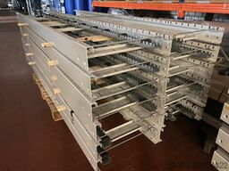 AMI Fördertechnik Flachriemen mit Antrieb