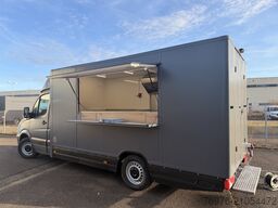 Mercedes-Benz Foodtruck, Imbisswagen, Food Truck mit neuer Küche und Ausstattung