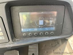Jungheinrich EFG 216 / 2026 Batterie refurbished/ Lastschutzgit