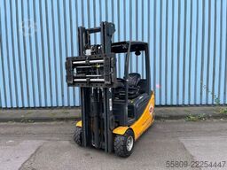 Jungheinrich EFG 218 / 2026 Batterie refurbished/ Neue Reifen/
