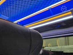 MERCEDES-BENZ 519  Allrad 4 x 4 Lagerfahrzeug Stock 20 Sitzer