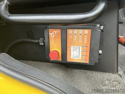 DAF LF 180 FA / 391 dkm / Global Recovery Tow Truck...