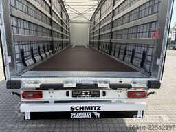 Schmitz Cargobull Curtainsider Mega Getränke