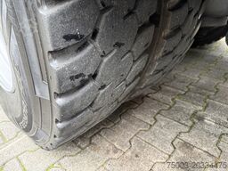 Mercedes-Benz Actros 2548 LS 6X2 Kran HMF 3220 bis 16 Meter