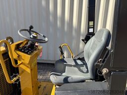 CATERPILLAR CB1.7 / 2019 BJ / 430 Stunden