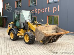 CATERPILLAR 908M Radlader 6,46 Ton