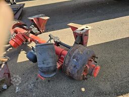 SMB TRAILER AXLE SINGLE TIRES.