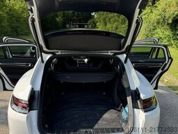 PORSCHE Panamera GTS Sport Turismo