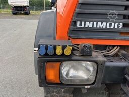 MERCEDES-BENZ Unimog 418/10 Winterdienst2000